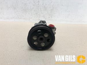 Gebruikte Servopomp Jaguar S-type (X200) 2.7 TD 24V Euro III Prijs € 60,00 Margeregeling aangeboden door Van Gils Automotive
