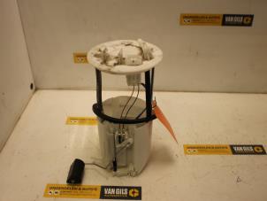 Gebruikte Benzinepomp Mitsubishi Outlander (GF/GG) 2.0 16V PHEV 4x4 Prijs € 149,00 Margeregeling aangeboden door Van Gils Automotive