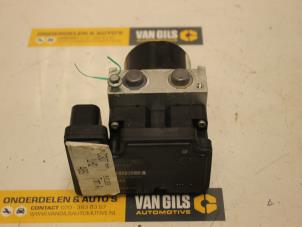 Gebruikte ABS Pomp Ford Focus 2 1.4 16V Prijs € 75,00 Margeregeling aangeboden door Van Gils Automotive