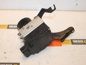 Gebruikte ABS Pomp Ford Focus 1 Wagon 1.8 16V Prijs € 75,00 Margeregeling aangeboden door Van Gils Automotive