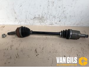 Gebruikte Steekas links-voor Honda Jazz (GE6/GE8/GG/GP) 1.4 VTEC 16V Prijs € 81,00 Margeregeling aangeboden door Van Gils Automotive