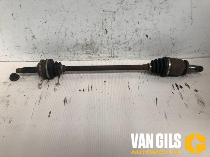 Gebruikte Aandrijfas rechts-achter Subaru Legacy Wagon (BH) 2.0 16V Prijs € 49,00 Margeregeling aangeboden door Van Gils Automotive