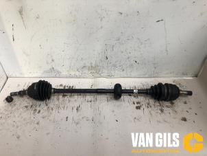 Gebruikte Homokineetas rechts-voor Opel Astra G (F08/48) 2.0 Di 16V Prijs € 74,99 Margeregeling aangeboden door Van Gils Automotive