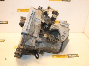 Gebruikte Versnellingsbak Citroen C3 (SC) 1.1 Prijs € 600,00 Margeregeling aangeboden door Van Gils Automotive