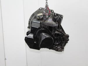 Gebruikte Versnellingsbak Ford Fiesta 5 (JD/JH) 1.4 TDCi Prijs € 199,00 Margeregeling aangeboden door Van Gils Automotive