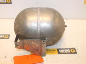 Gebruikte Luchtketel Mercedes S (W220) 3.2 S-320 CDI 24V Prijs € 33,00 Margeregeling aangeboden door Van Gils Automotive