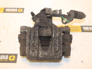 Gebruikte Remklauw (Tang) links-achter Opel Astra G (F08/48) 1.4 16V Prijs € 65,00 Margeregeling aangeboden door Van Gils Automotive