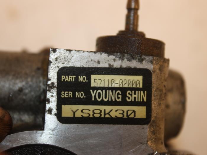 Stuurbekrachtiging Pomp van een Hyundai Atos 1.0 12V 1999