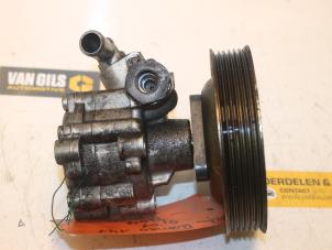 Gebruikte Stuurbekrachtiging Pomp Alfa Romeo 147 (937) 1.6 HP Twin Spark 16V Prijs € 60,00 Margeregeling aangeboden door Van Gils Automotive