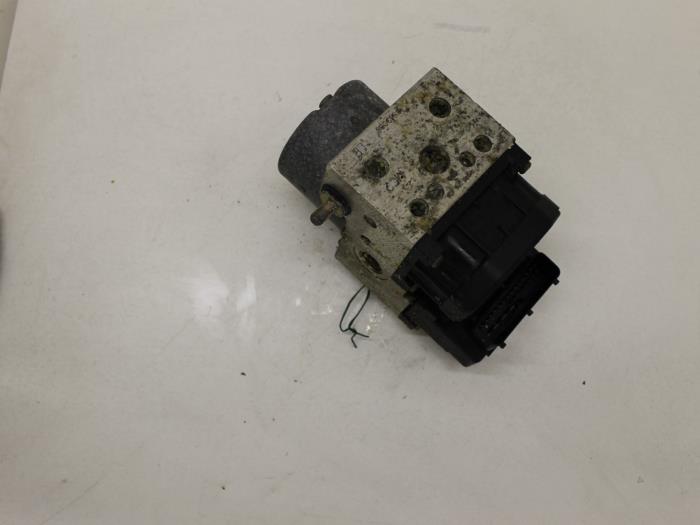 Gebruikte ABS Pomp Alfa Romeo 156 (932) 1.8 Twin Spark 16V Prijs € 25,00 Margeregeling aangeboden door Van Gils Automotive