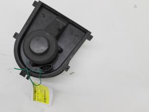 Gebruikte Chaufage Ventilatiemotor Skoda Octavia (1U2) 1.6 LX Prijs € 45,00 Margeregeling aangeboden door Van Gils Automotive
