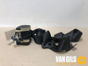 Gebruikte Veiligheidsgordel rechts-voor Opel Astra G (F08/48) 1.6 Prijs € 65,00 Margeregeling aangeboden door Van Gils Automotive