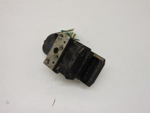 Gebruikte ABS Pomp Ford Mondeo III 2.0 TDCi 115 16V Prijs € 75,00 Margeregeling aangeboden door Van Gils Automotive