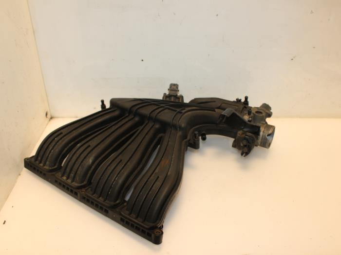 Inlaatspruitstuk van een Chrysler PT Cruiser 2.0 16V 2000