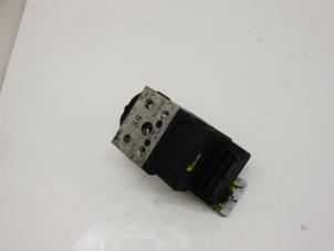 Gebruikte ABS Pomp Opel Omega B Caravan (21/22/23) 2.2 DTI 16V Prijs € 75,00 Margeregeling aangeboden door Van Gils Automotive