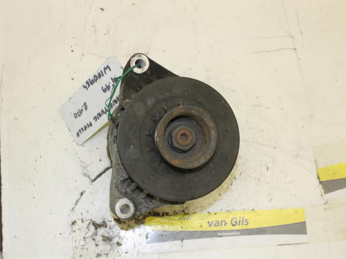 Dynamo van een SsangYong Musso 2.9TD 1999