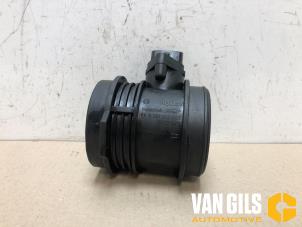 Gebruikte Luchtmassameter Saab 9-3 I (YS3D) 2.2 TiD Kat. Prijs € 60,00 Margeregeling aangeboden door Van Gils Automotive