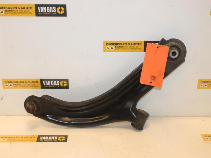 Renault Clio Front wishbone, right Renault Clio O133068 1
