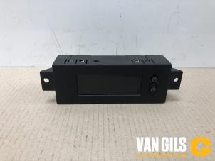 Gebruikte Display Interieur Opel Astra G (F08/48) 1.6 16V Prijs € 35,00 Margeregeling aangeboden door Van Gils Automotive