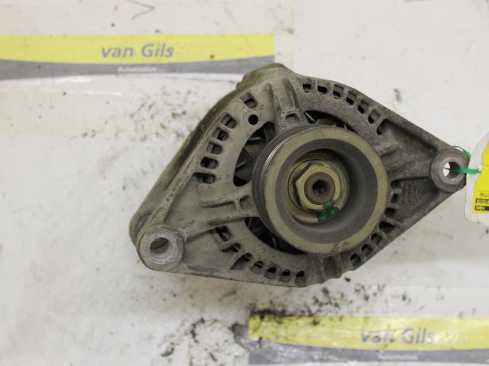 Dynamo van een Alfa Romeo 146 (930B) 1.8 Twin Spark 16V 1997