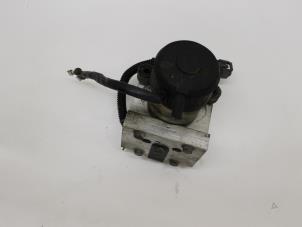 Gebruikte ABS Pomp Mazda MX-3 1.8i V6 24V Prijs € 75,00 Margeregeling aangeboden door Van Gils Automotive