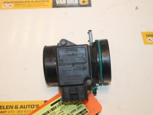 Gebruikte Luchtmassameter Ford Focus 1 1.4 16V Prijs € 60,00 Margeregeling aangeboden door Van Gils Automotive