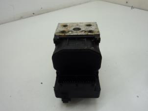 Gebruikte ABS Pomp Renault Megane Scénic (JA) 1.6 RT Prijs € 75,00 Margeregeling aangeboden door Van Gils Automotive