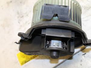 Gebruikte Kachel Ventilatiemotor Renault Laguna I Grandtour (K56) 1.6 16V Prijs € 45,00 Margeregeling aangeboden door Van Gils Automotive