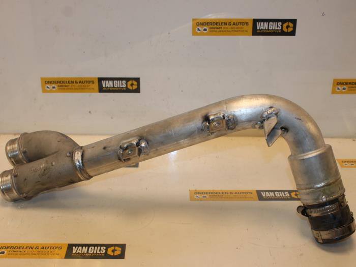 Gebruikte Intercooler Buis Volkswagen Touareg (7PA/PH) 3.0 TDI V6 24V BlueMotion Technology DPF Prijs € 52,03 Inclusief btw aangeboden door Van Gils Automotive