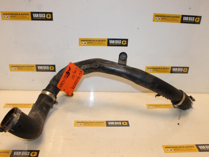 Gebruikte Intercooler Buis Volkswagen Sharan (7N) 2.0 TDI 16V Prijs € 38,72 Inclusief btw aangeboden door Van Gils Automotive