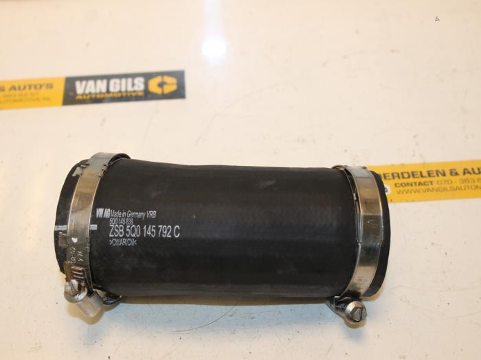 Gebruikte Intercooler Slang Volkswagen Passat Variant (3G5) 1.8 TSI 16V Prijs € 36,30 Inclusief btw aangeboden door Van Gils Automotive
