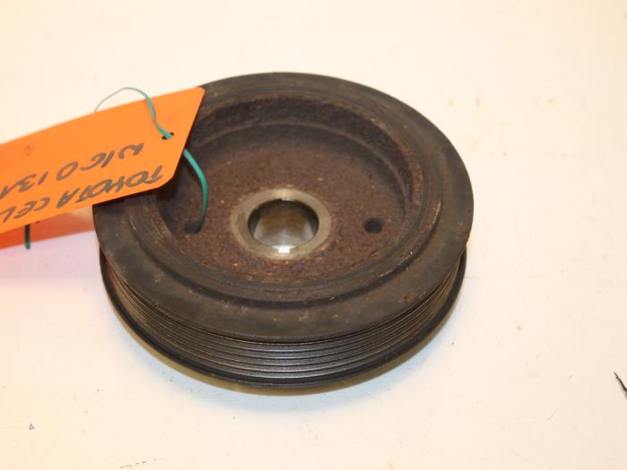 Gebruikte Poelie Krukas Toyota Celica (ZZT230/231) 1.8i 16V Prijs € 50,00 Margeregeling aangeboden door Van Gils Automotive