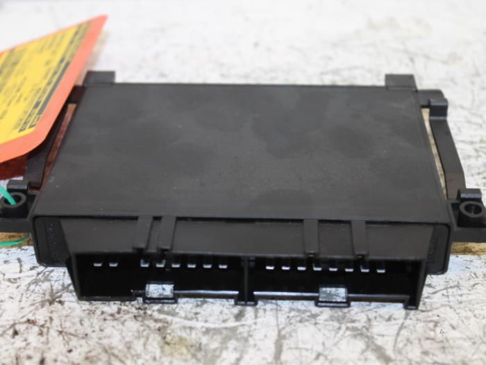 Gebruikte Computer Automatische Bak Mercedes C (W203) 2.2 C-200 CDI 16V Prijs € 100,00 Margeregeling aangeboden door Van Gils Automotive