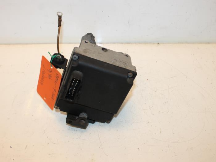 Gebruikte ABS Pomp BMW 7 serie (E38) 740i/iL 4.4 V8 32V Prijs € 75,00 Margeregeling aangeboden door Van Gils Automotive