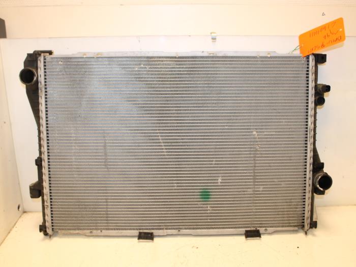 Gebruikte Radiateur BMW 7 serie (E38) 740i/iL 4.4 V8 32V Prijs € 65,00 Margeregeling aangeboden door Van Gils Automotive