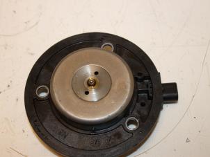 Gebruikte Nokkenas Sensor Volkswagen Golf VII (AUA) 2.0 GTI 16V Performance Package Prijs € 36,30 Inclusief btw aangeboden door Van Gils Automotive