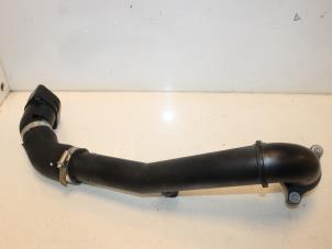 Gebruikte Intercooler Buis Volkswagen Touran (5T1) 2.0 TDI 110 Prijs € 38,72 Inclusief btw aangeboden door Van Gils Automotive