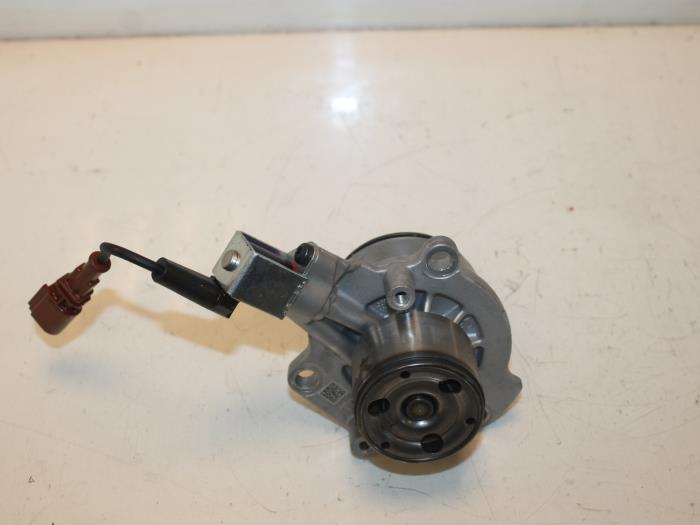 Gebruikte Waterpomp Volkswagen Touran (5T1) 2.0 TDI 150 Prijs € 133,10 Inclusief btw aangeboden door Van Gils Automotive