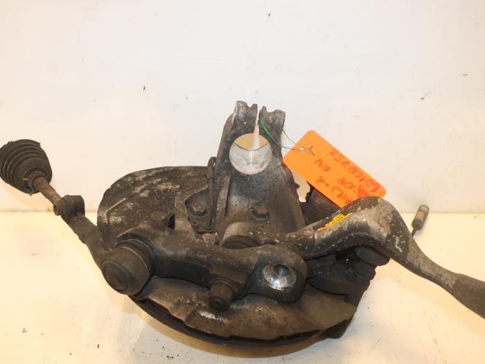 Fusee rechts-voor BMW 1-Serie O101796 - foto 1