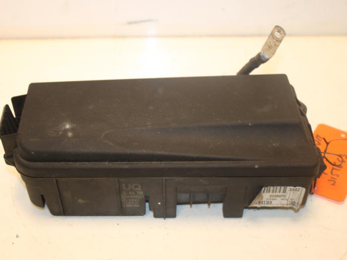 Gebruikte Zekeringkast Opel Signum (F48) 3.0 CDTI V6 24V Prijs € 75,00 Margeregeling aangeboden door Van Gils Automotive