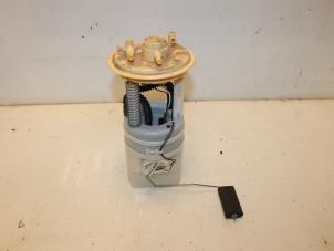 Gebruikte Benzinepomp Mitsubishi Colt (Z2/Z3) 1.3 16V Prijs € 54,00 Margeregeling aangeboden door Van Gils Automotive