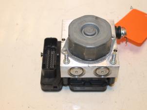 Gebruikte ABS Pomp Peugeot 308 SW (L4/L9/LC/LJ/LR) 1.2 12V e-THP PureTech 110 Prijs € 137,00 Margeregeling aangeboden door Van Gils Automotive