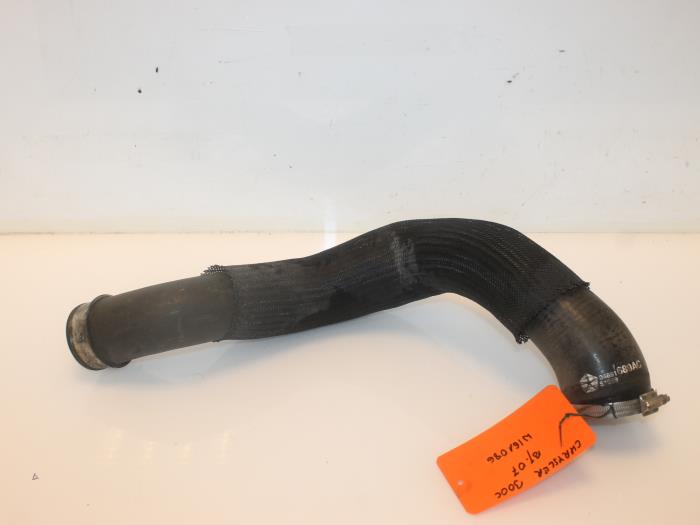 Gebruikte Intercooler Slang Chrysler 300 C 3.0 CRD V6 24V Prijs € 44,00 Margeregeling aangeboden door Van Gils Automotive
