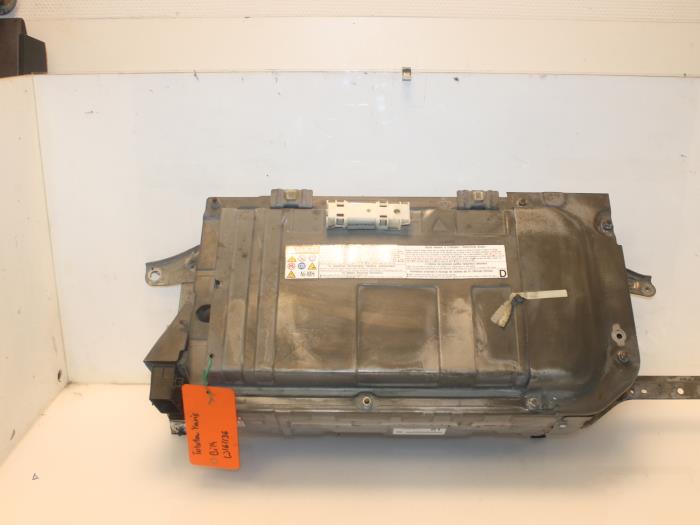 Memilih dan Merawat Accu Toyota Yaris 2014: Panduan Lengkap