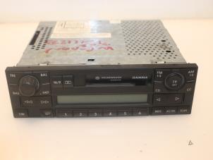 Gebruikte Radio/Cassette Volkswagen Passat (3B3) 1.9 TDI 100 Prijs € 50,00 Margeregeling aangeboden door Van Gils Automotive