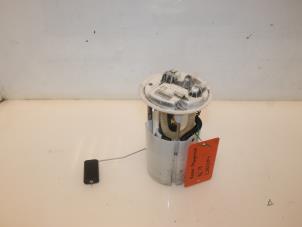 Gebruikte Opvoerpomp Renault Megane III Grandtour (KZ) 1.5 dCi 110 Prijs € 44,00 Margeregeling aangeboden door Van Gils Automotive