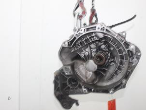 Gebruikte Versnellingsbak Opel Corsa C (F08/68) 1.2 16V Prijs € 199,00 Margeregeling aangeboden door Van Gils Automotive