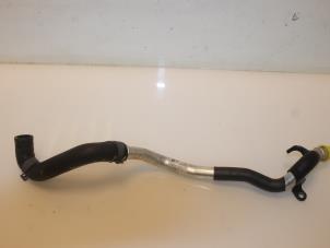 Gebruikte Waterpijp Volkswagen Touareg (7PA/PH) 3.0 TDI V6 24V BlueMotion Technology SCR Prijs € 36,30 Inclusief btw aangeboden door Van Gils Automotive