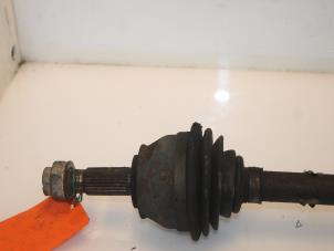 Gebruikte Aandrijfas rechts-voor Alfa Romeo 147 (937) 1.6 HP Twin Spark 16V Prijs € 74,99 Margeregeling aangeboden door Van Gils Automotive