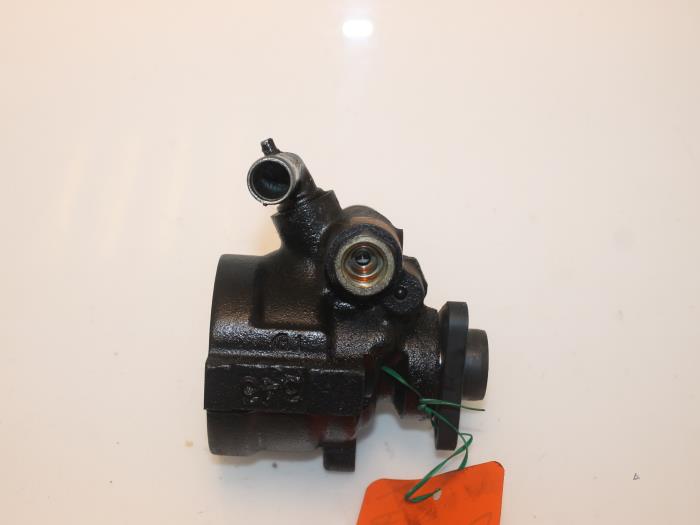 Gebruikte Pomp Servo Lancia Lybra 1.8 16V VVT Prijs € 60,00 Margeregeling aangeboden door Van Gils Automotive